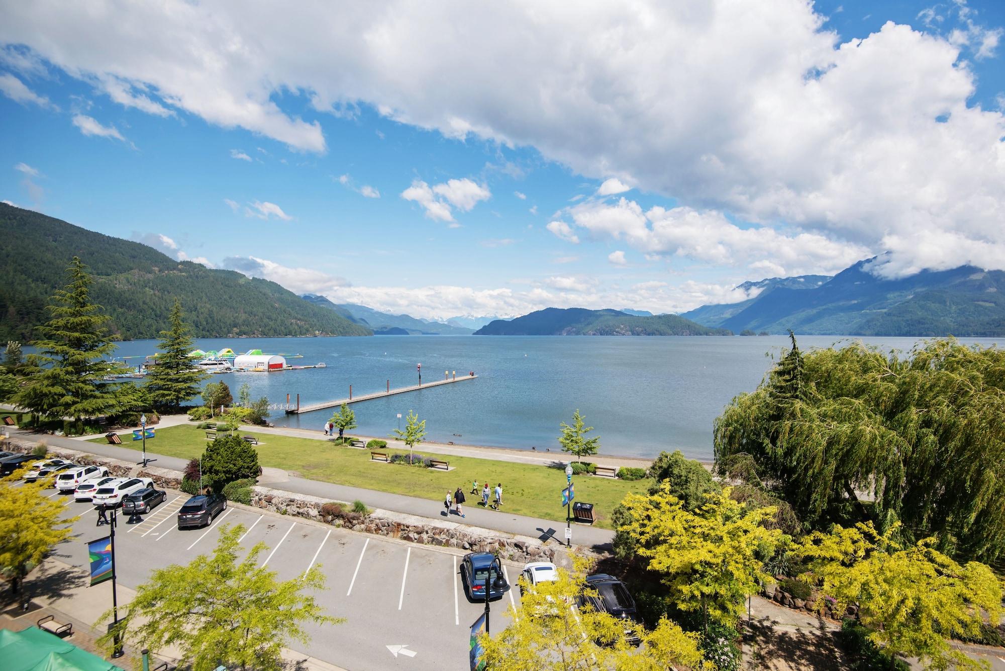 Harrison Beach Hotel Harrison Hot Springs Eksteriør bilde