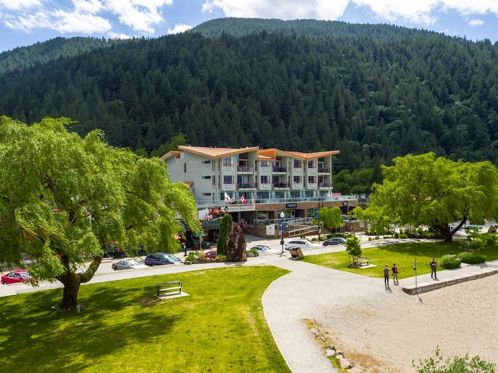 Harrison Beach Hotel Harrison Hot Springs Eksteriør bilde